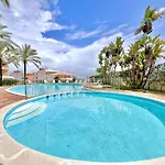 Modern 6 With Pool By Homing Apartment *