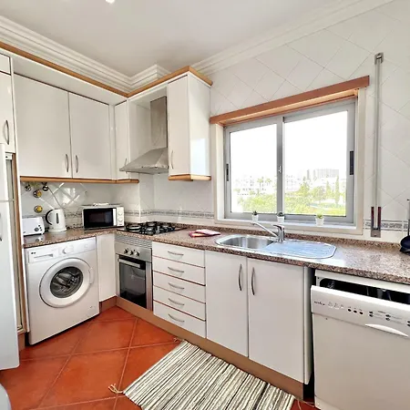 Modern 6 With Pool By Homing *