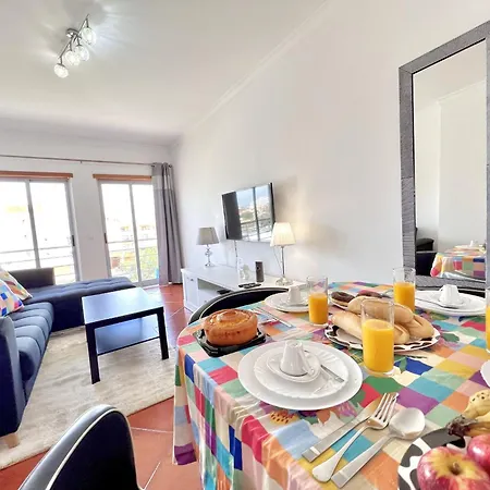 Modern 6 With Pool By Homing Apartament